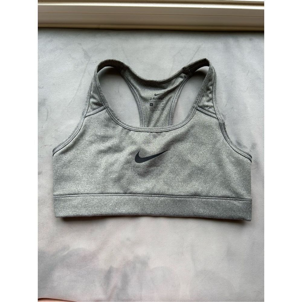 nike sports bra